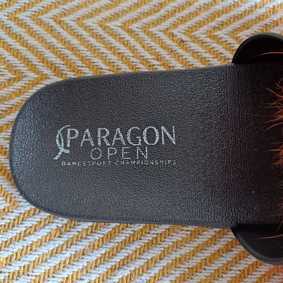 Paragon Open DanceSport Championships Faux Orange Fur Black Slides Sandals - Picture 7 of 9